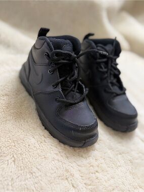 Nike Kids Black High-Top Lace-Up Sneakers